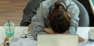 Santé mentale : 43 % des arrêts de travail sont désormais liés à des motifs psychologiques